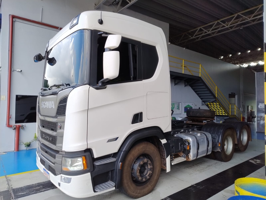 scania r 460 a6x2 diesel 2p automatico 20244