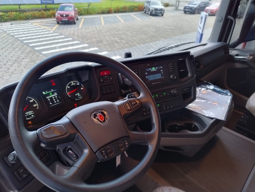 scania r 460 a6x2 diesel 2p automatico 202422