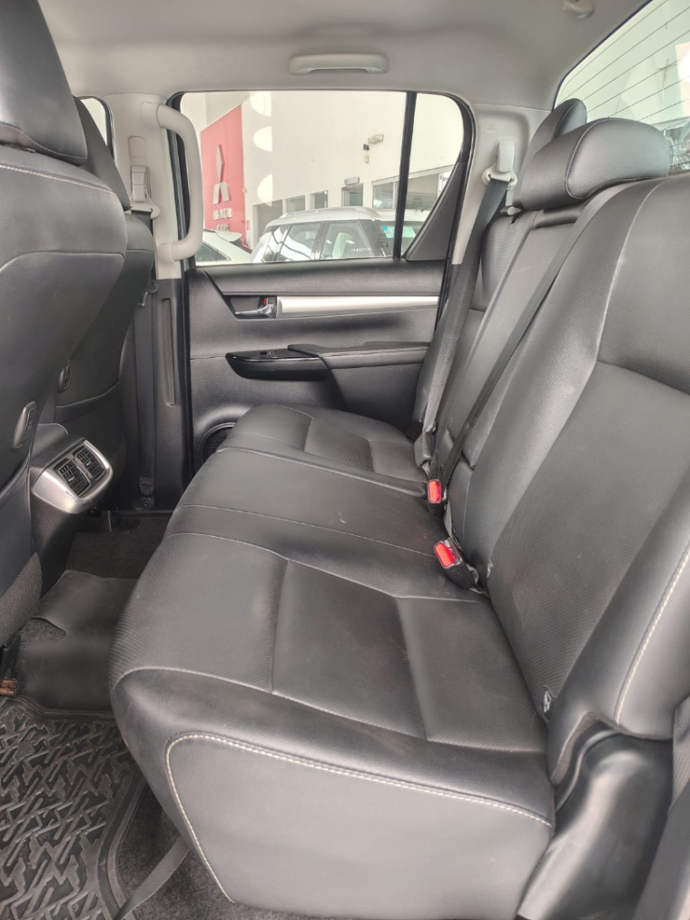 toyota hilux 2.8 d-4d turbo diesel cd srx 4x4 automatico 2.7 4p 20235