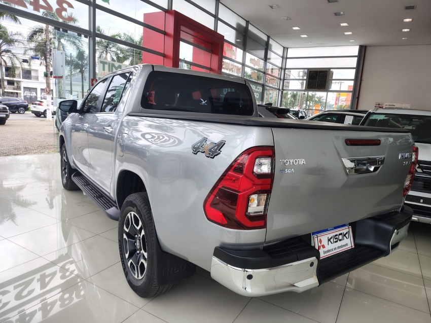 toyota hilux 2.8 d-4d turbo diesel cd srx 4x4 automatico 2.7 4p 20238