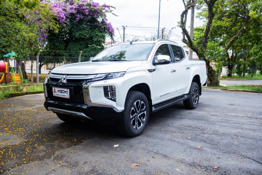 mitsubishi l200 triton 2.4 16v turbo diesel sport hpe-s cd 4p 4x4 automatico 20252