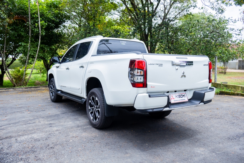 mitsubishi l200 triton 2.4 16v turbo diesel sport hpe-s cd 4p 4x4 automatico 20253