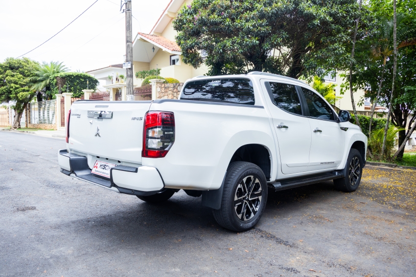 mitsubishi l200 triton 2.4 16v turbo diesel sport hpe-s cd 4p 4x4 automatico 20254