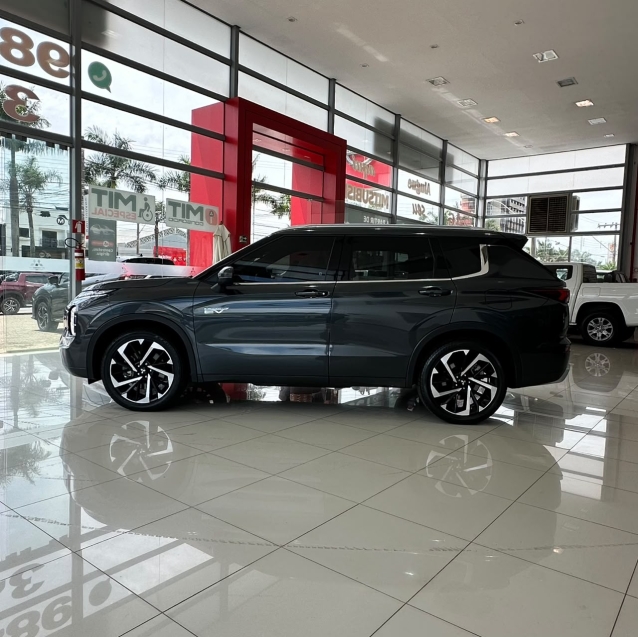 mitsubishi outlander 2.4 phev signature s-awc dht 2.3 hibrido 4p automatico 20262