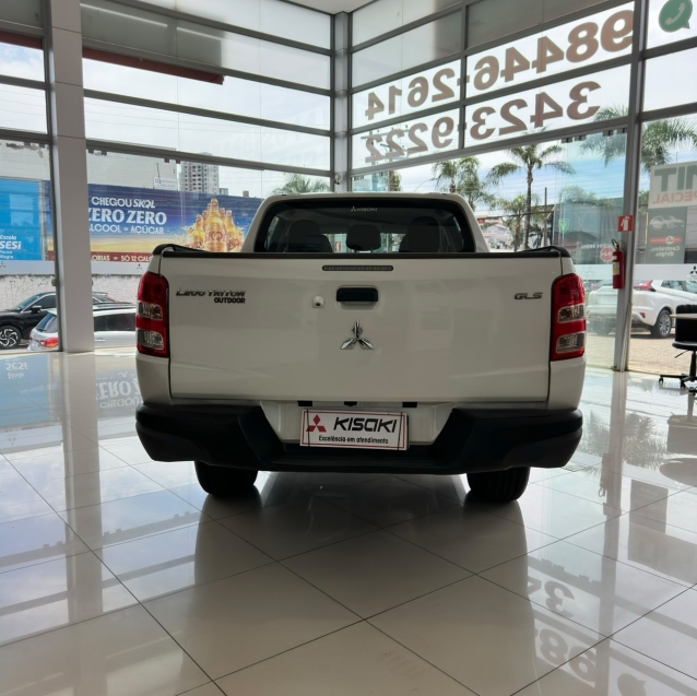 mitsubishi l200 triton 2.4 16v turbo diesel outdoor gls cd 4x4 automatico 4p 20256