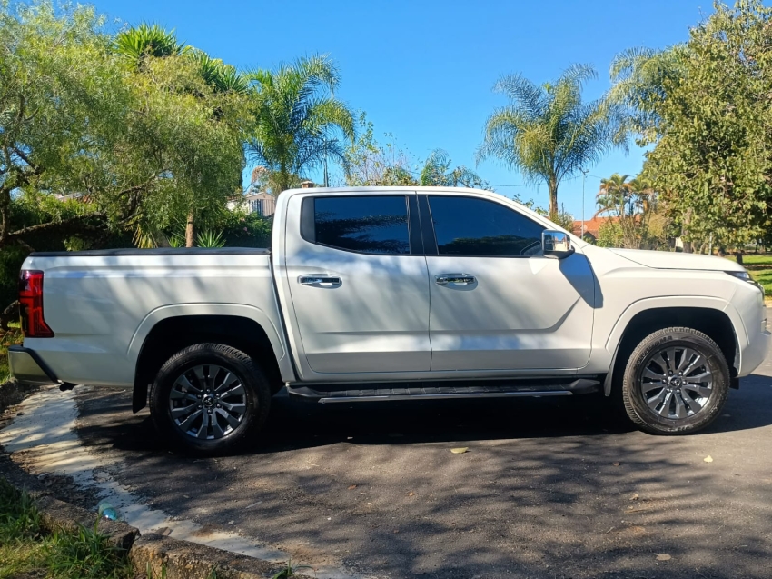 mitsubishi l200 triton 2.4 16v turbo diesel sport hpe-s cd 4p 4x4 automatico 20264