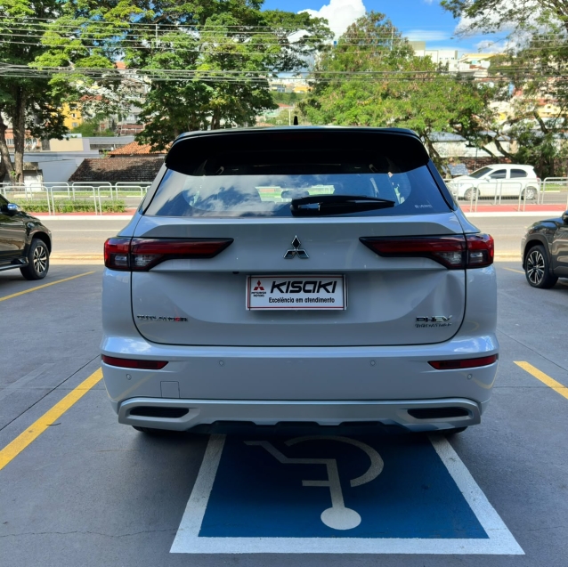 mitsubishi outlander 2.4 phev signature s-awc dht 2.3 hibrido 4p automatico 20263