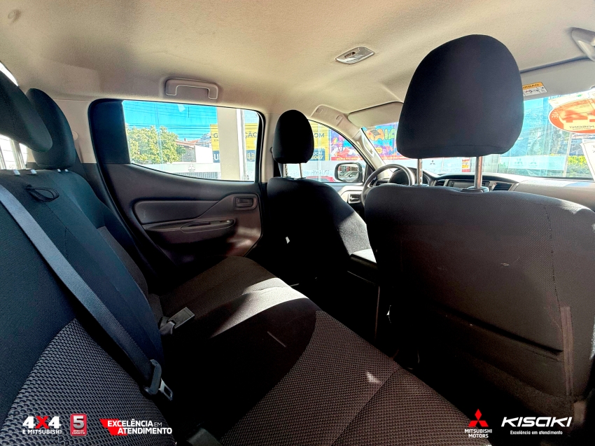 mitsubishi l200 triton 2.4 turbo diesel 4x4 at sport outdoor 4p manual 2024