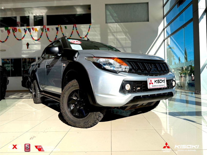 mitsubishi l200 triton 2.4 turbo diesel 4x4 at sport outdoor 4p manual 2024