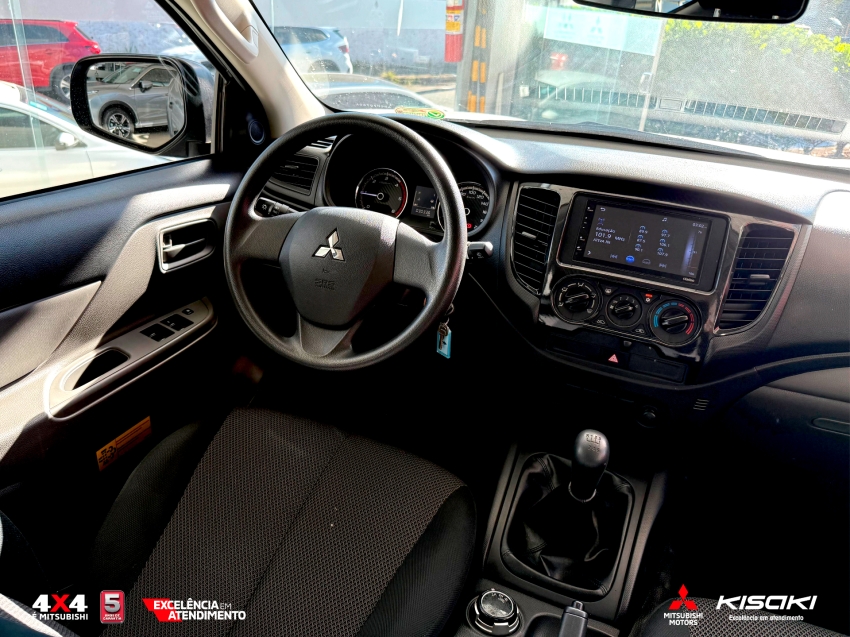 mitsubishi l200 triton 2.4 turbo diesel 4x4 at sport outdoor 4p manual 2024