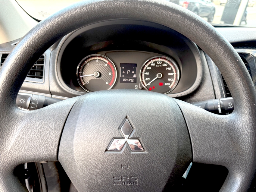 mitsubishi l200 triton 2.4 16v turbo diesel gls cd 4x4 automatico 4p 2024