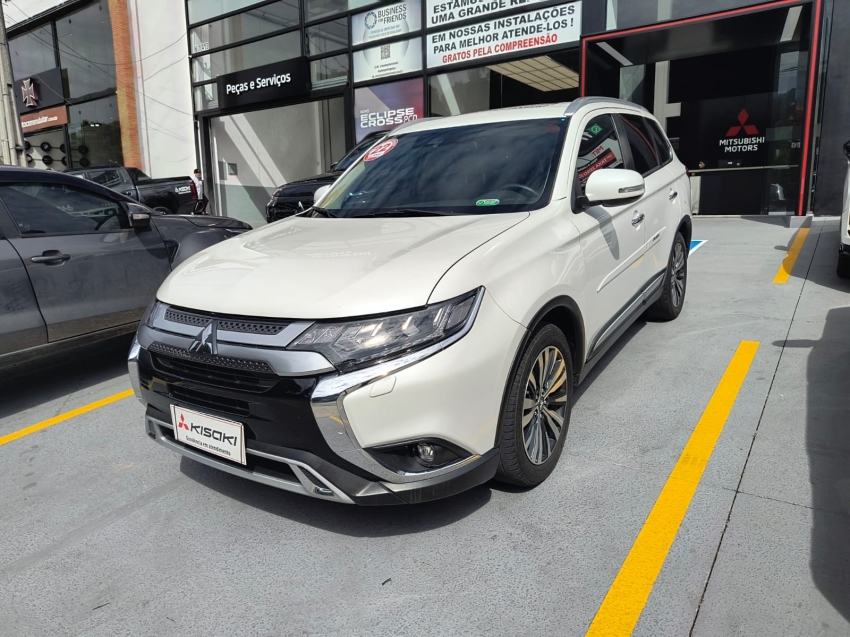 mitsubishi outlander 2.2 mivec di-d diesel hpe-s awd automatico 2.. 4p 20221