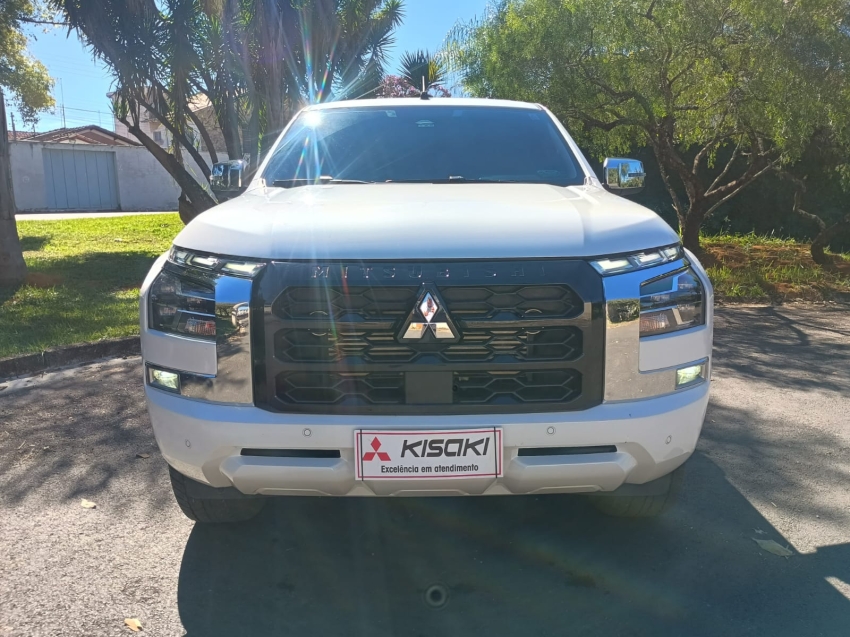 mitsubishi l200 triton 2.4 16v turbo diesel sport hpe-s cd 4p 4x4 automatico 2026