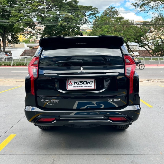 mitsubishi pajero sport 2.4 16v mivec turbo diesel legend black awd automatico 4p 20252