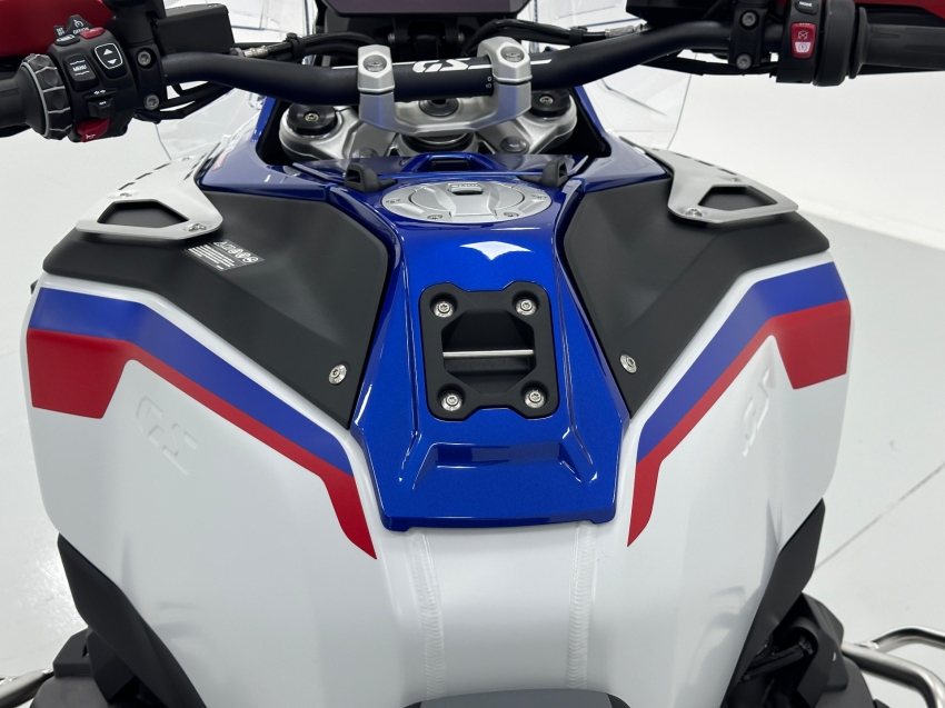 bmw r 1300 gs adventure trophy gasolina automatico 2026