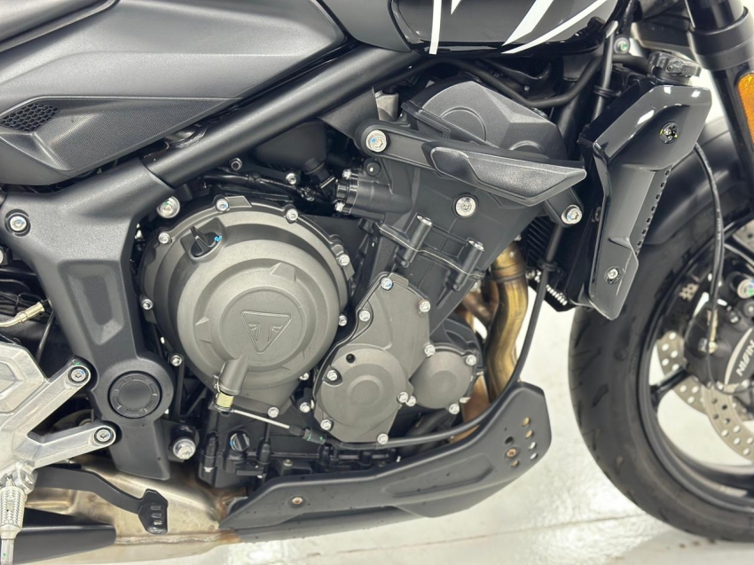 triumph trident 660 manual 2024