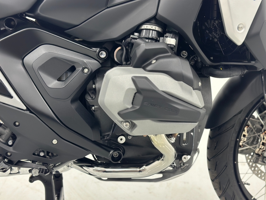 bmw r 1300 gs plus gasolina manual 2026