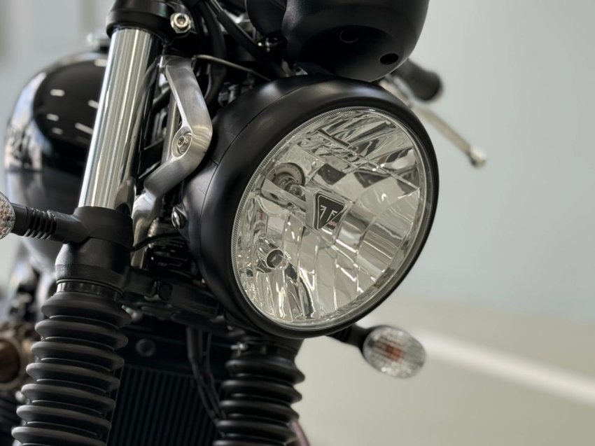 triumph speed twin 900 stealth edition gasolina manual 202412