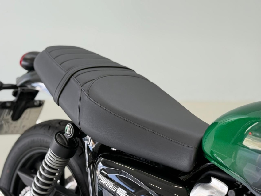 triumph speed twin 900 stealth edition gasolina manual 202417