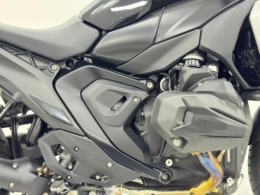 bmw r 1300 gs triple black gasolina manual 202411