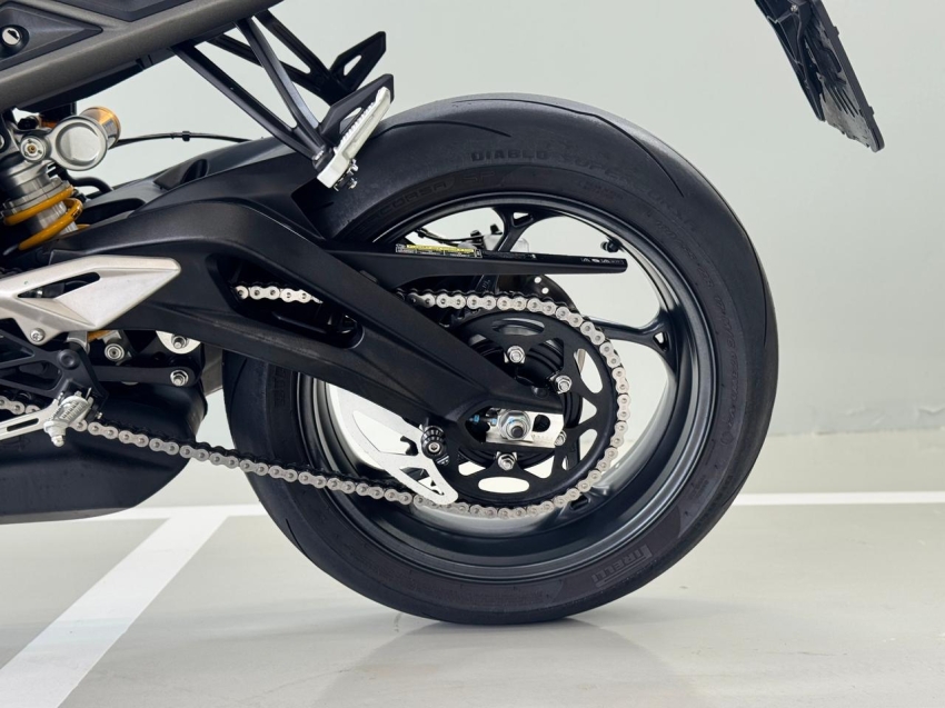 triumph street triple rs abs 765 gasolina manual 202514