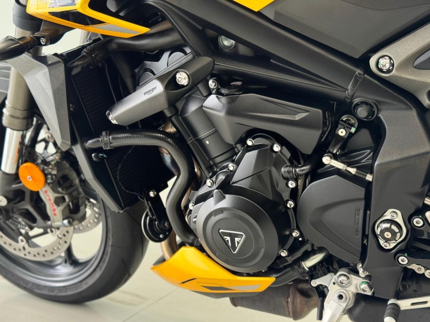 triumph street triple rs abs 765 gasolina manual 202510