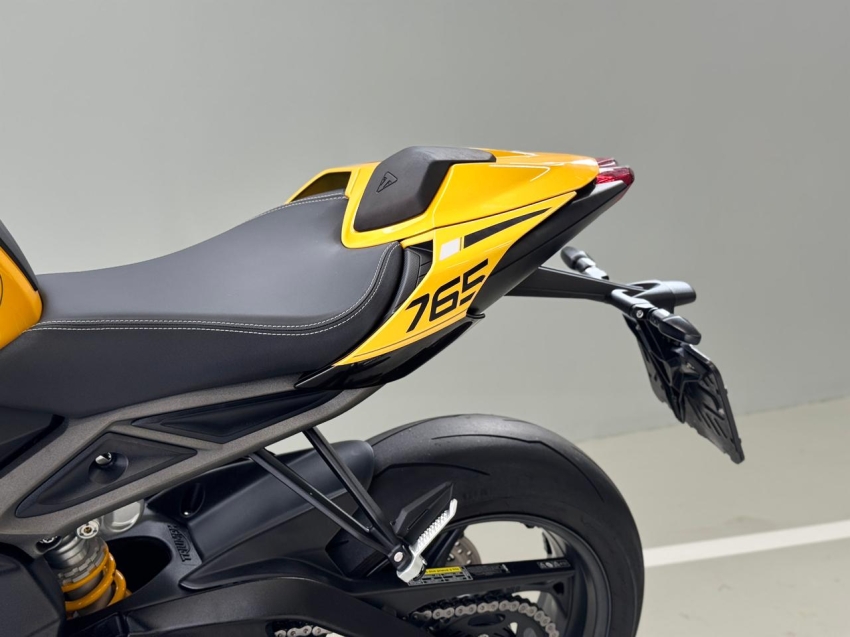 triumph street triple rs abs 765 gasolina manual 202512