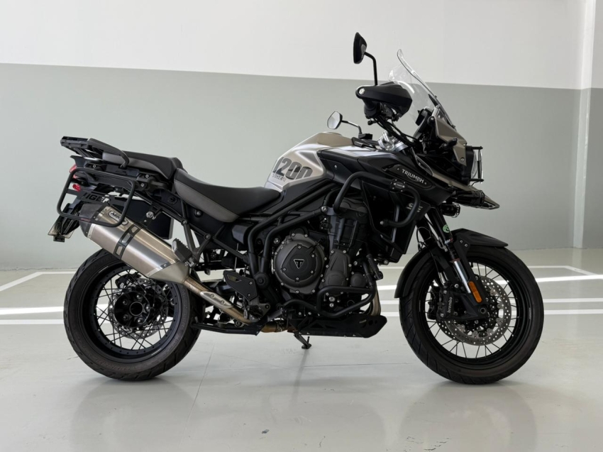 triumph tiger 1200 desert edition gasolina manual 20211