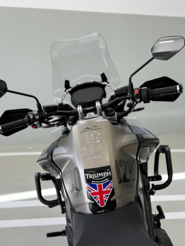 triumph tiger 1200 desert edition gasolina manual 20218