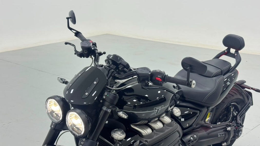 triumph rocket iii strom r 2500 gasolina automatico 202513