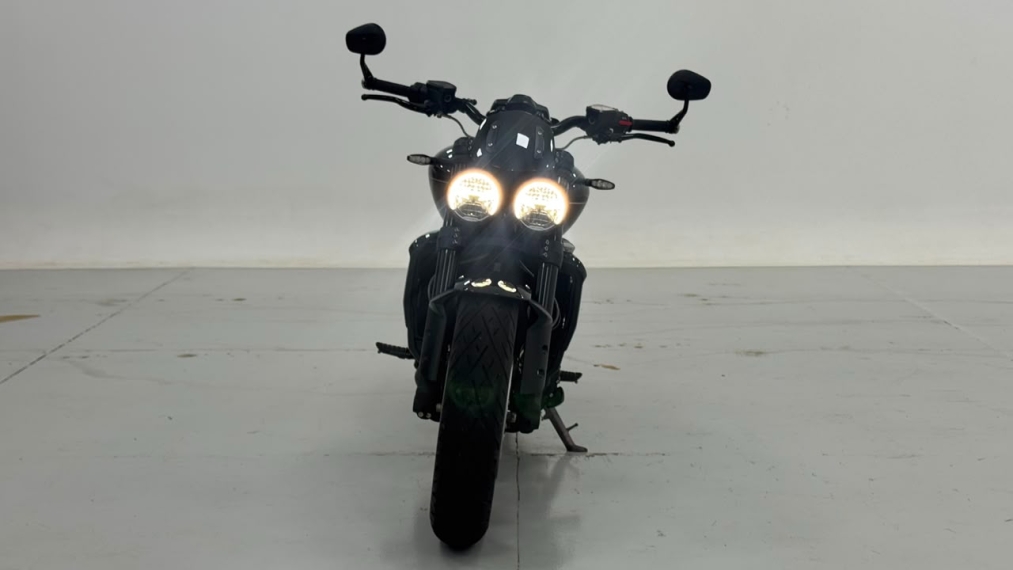 triumph rocket iii strom r 2500 gasolina automatico 20252