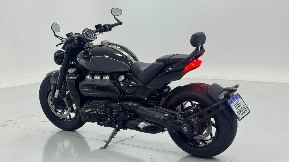 triumph rocket iii strom r 2500 gasolina automatico 202510