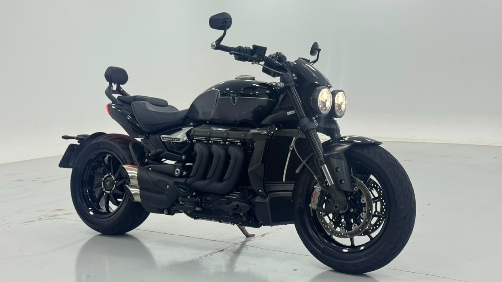 triumph rocket iii strom r 2500 gasolina automatico 20251