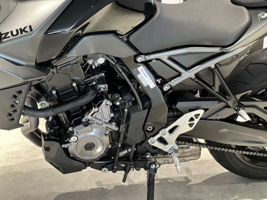 suzuki gsx-8s s 20251