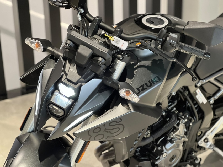 suzuki gsx-8s s 202530