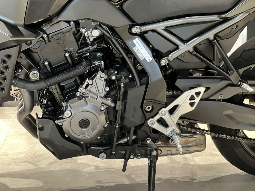 suzuki gsx-8s s 202525