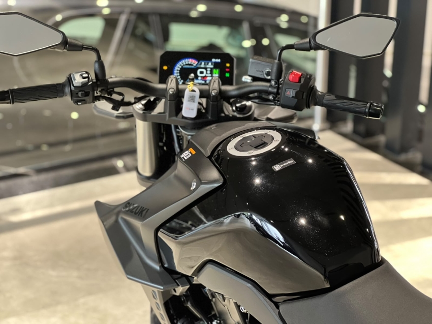 suzuki gsx-8s s 202520