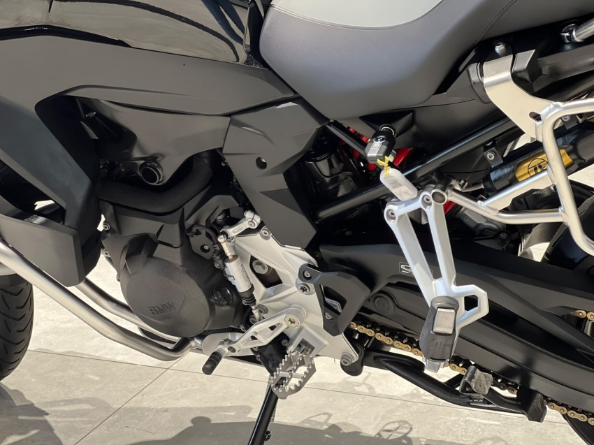 bmw f 900 gs adventure plus 20251