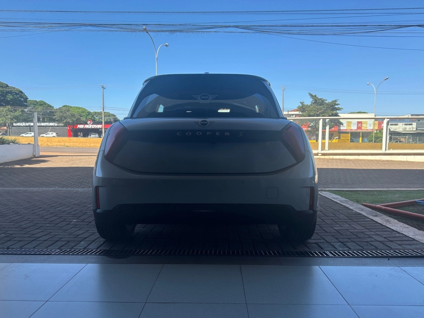 mini cooper 40,7 kw eletrico 2p e 2.0 4p automatico 2024