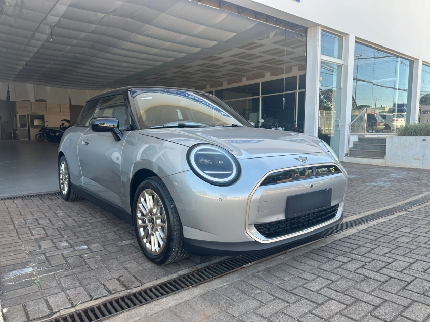 mini cooper 40,7 kw eletrico 2p e 2.0 4p automatico 2024