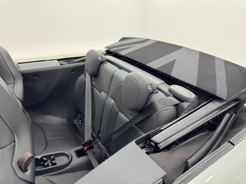 mini cooper 2.0 16v twinpower gasolina john works cabrio steptronic 2p automatico 202618