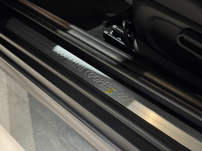 mini cooper se top 2p eletrico 2.0 automatico 202318