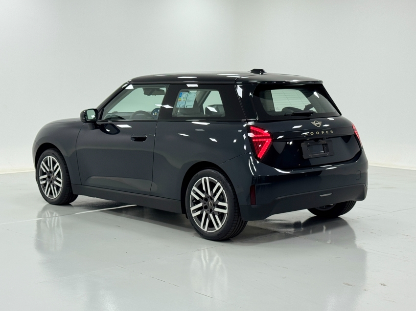 mini cooper 40,7 kw eletrico 2p e 2.0 automatico 20262