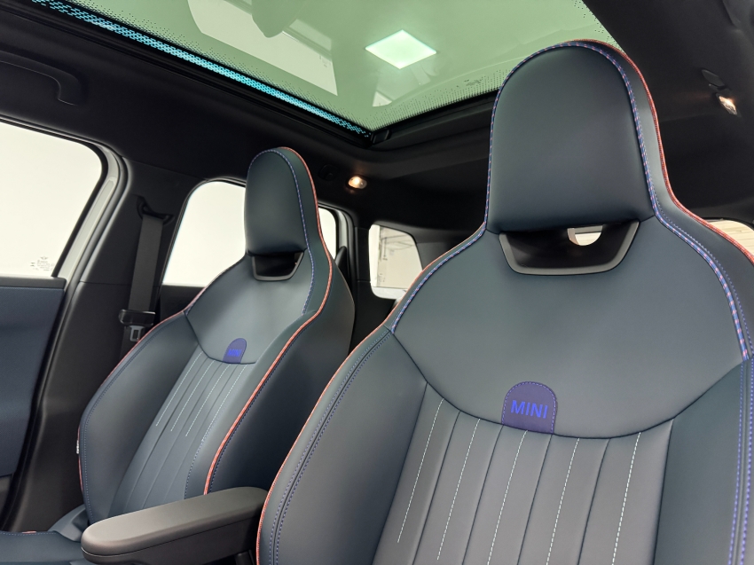 mini aceman 54,2 kw eletrico se 2.0 4p automatico 202518