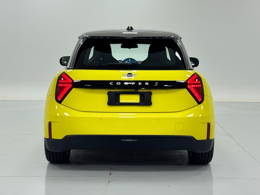 mini cooper 49,2 kw eletrico 2p se 3.0 4p automatico 20264