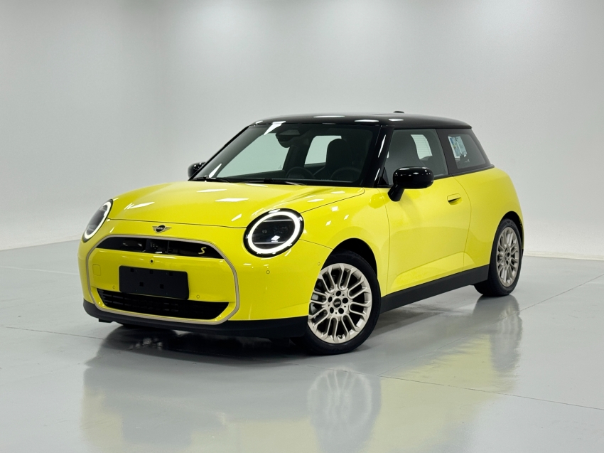 mini cooper 49,2 kw eletrico 2p se 3.0 4p automatico 20261