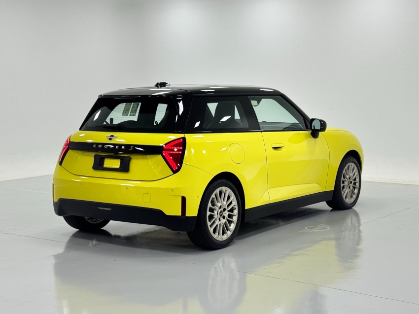 mini cooper 49,2 kw eletrico 2p se 3.0 4p automatico 20265