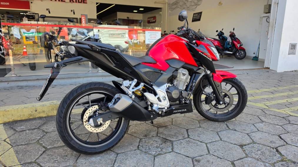 cb 300f twister abs2