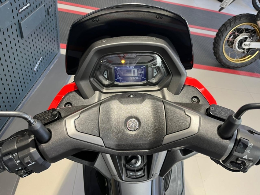yamaha nmax 16014