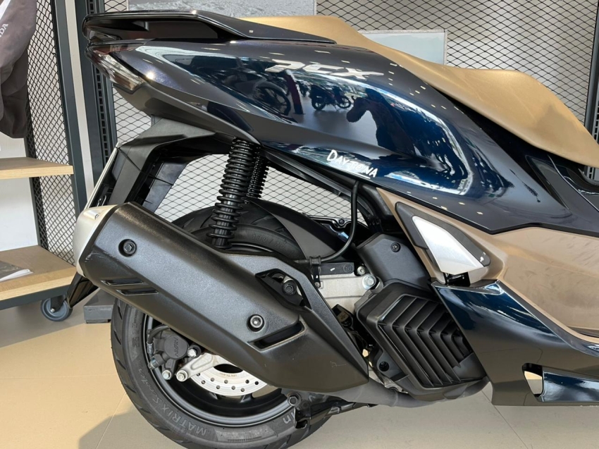 honda pcx 160 dlx 20254